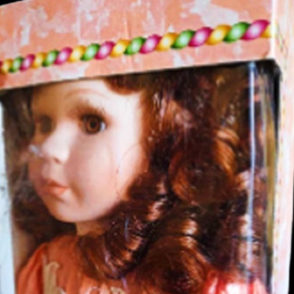 Limited Edition Victorian Kinnex Porcelain Doll - Measures 15" tall - Picture 2 of 3